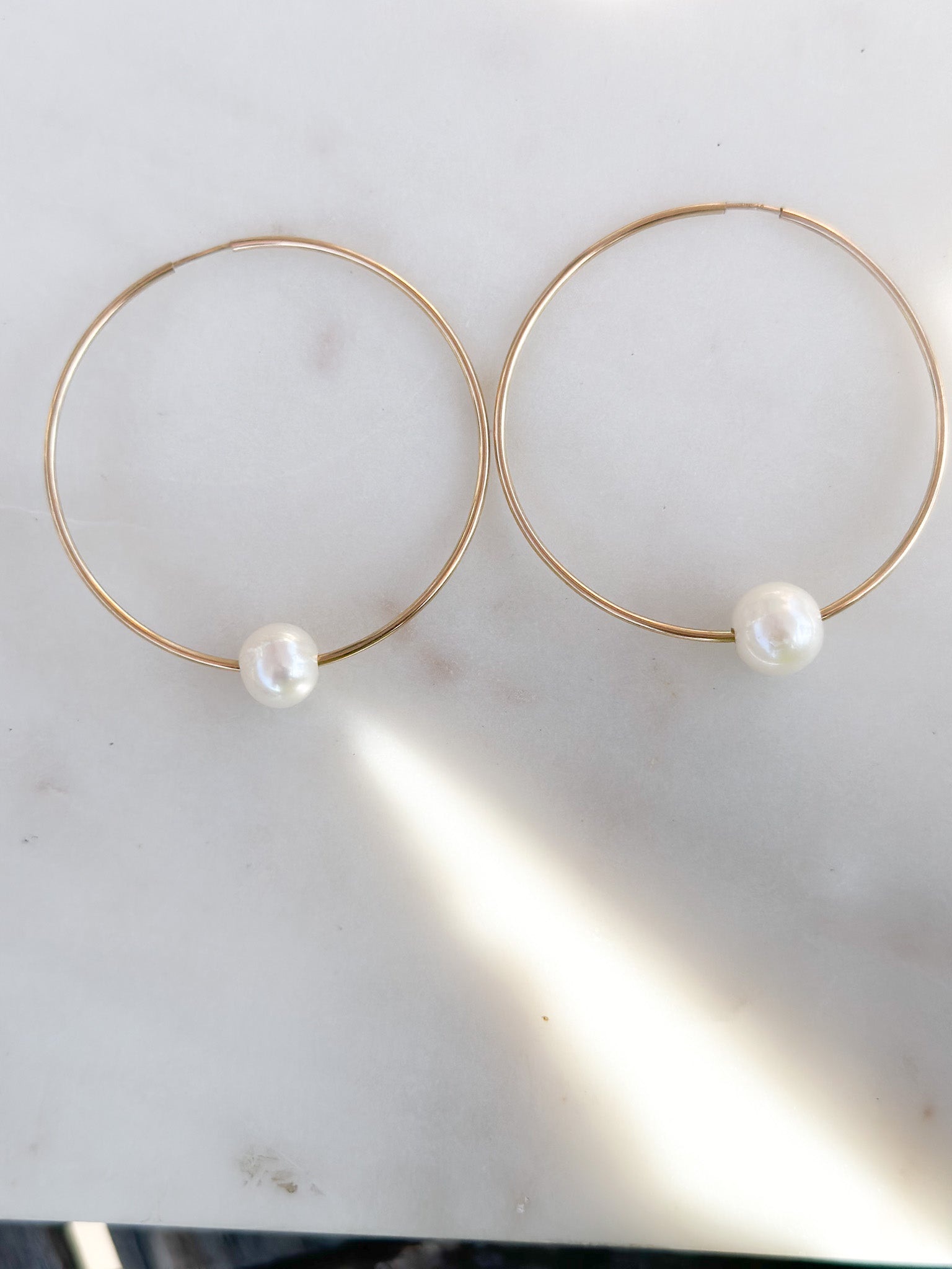 Nala pearl hoops