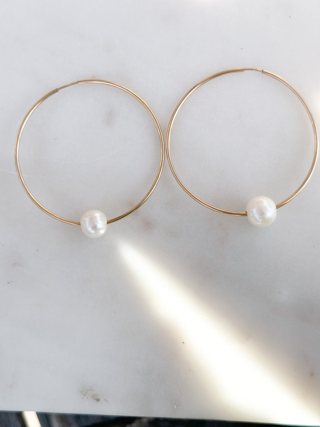Nala pearl hoops