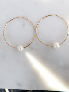 Nala pearl hoops