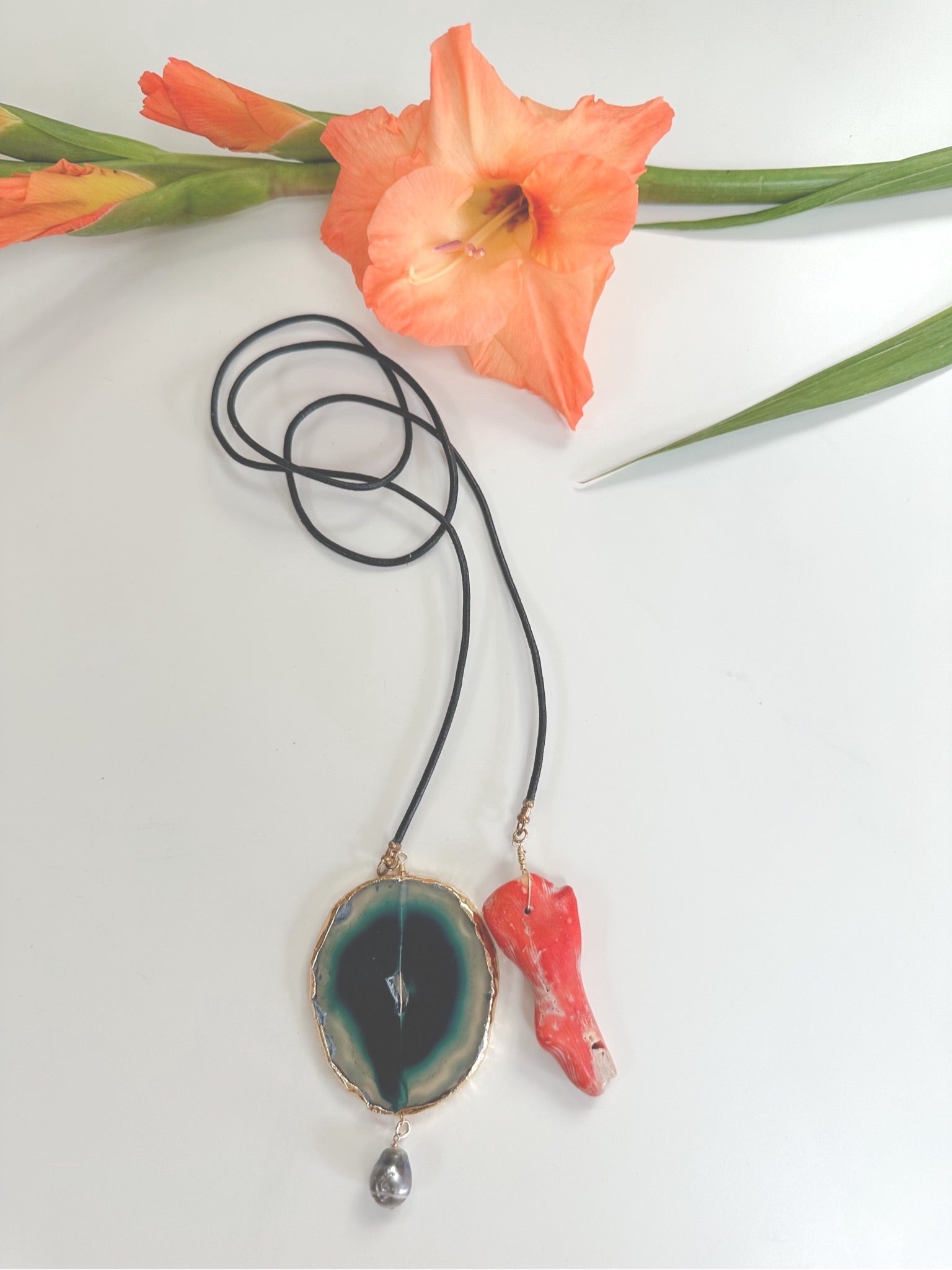 Koral lariat