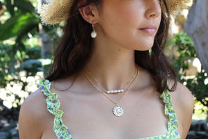 Pearl bar necklace
